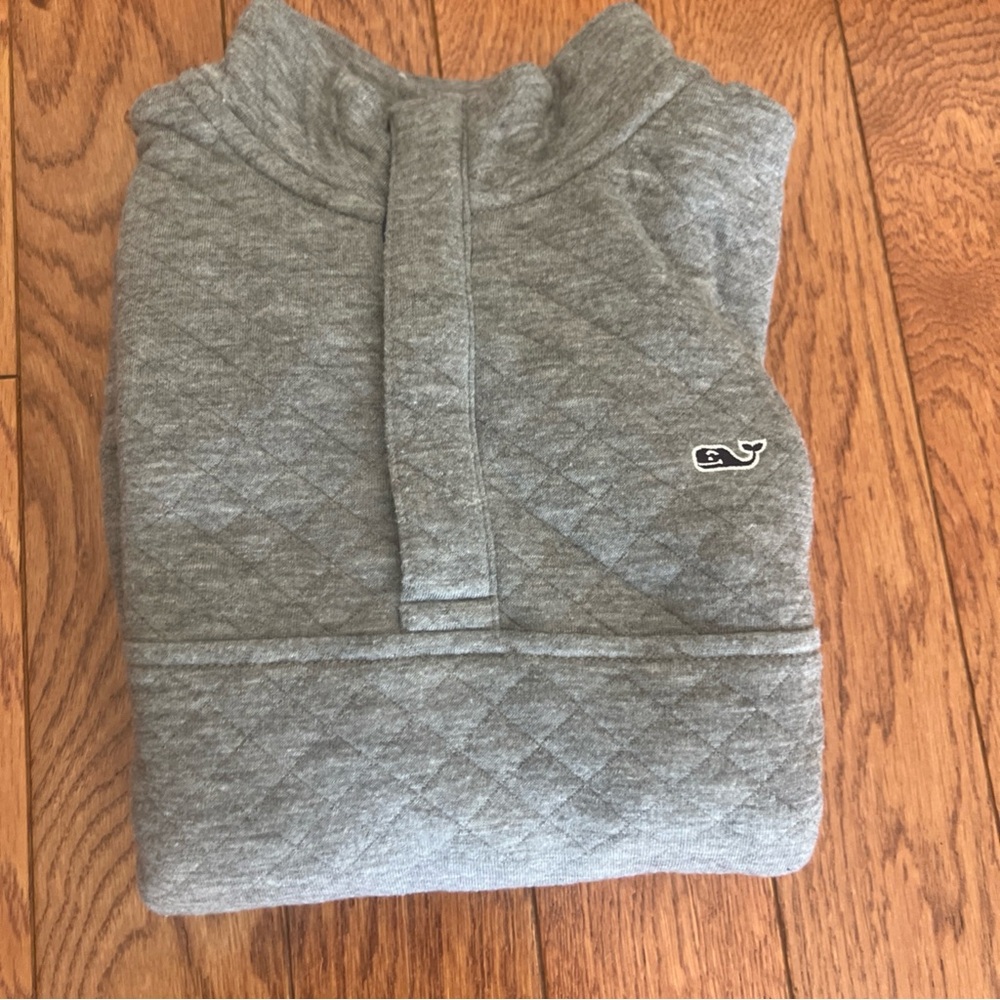 Boys Vineyard Vines Whale Gray Quilted Pullover (small 8-10)